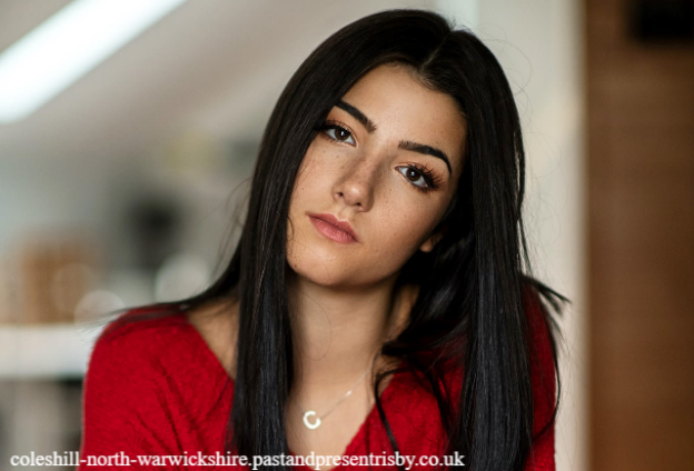 Biografi Charli D’Amelio: TikToker Terpopuler Dunia